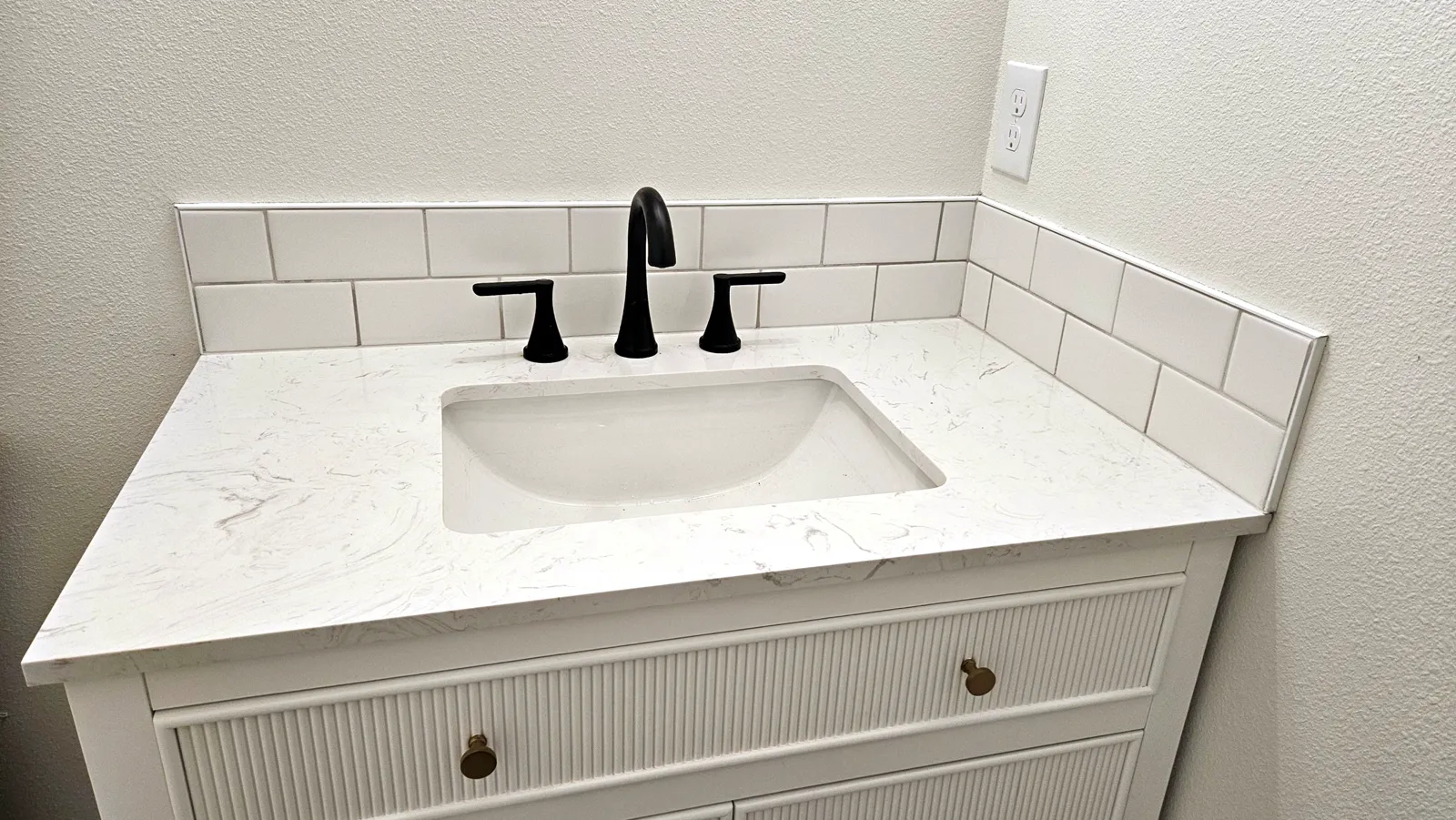 Bathroom vanity update by Ursus Construction